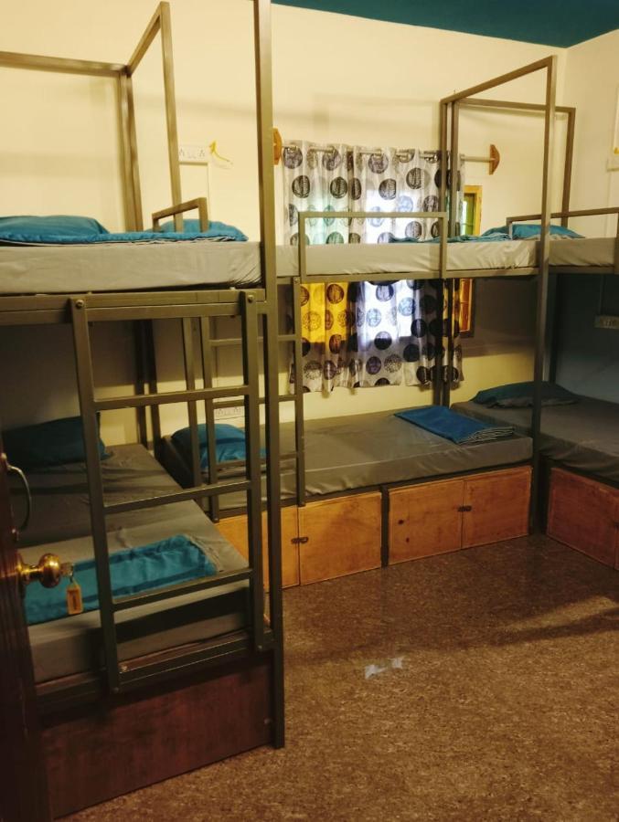 Unearth Hostel Ауровиль Экстерьер фото