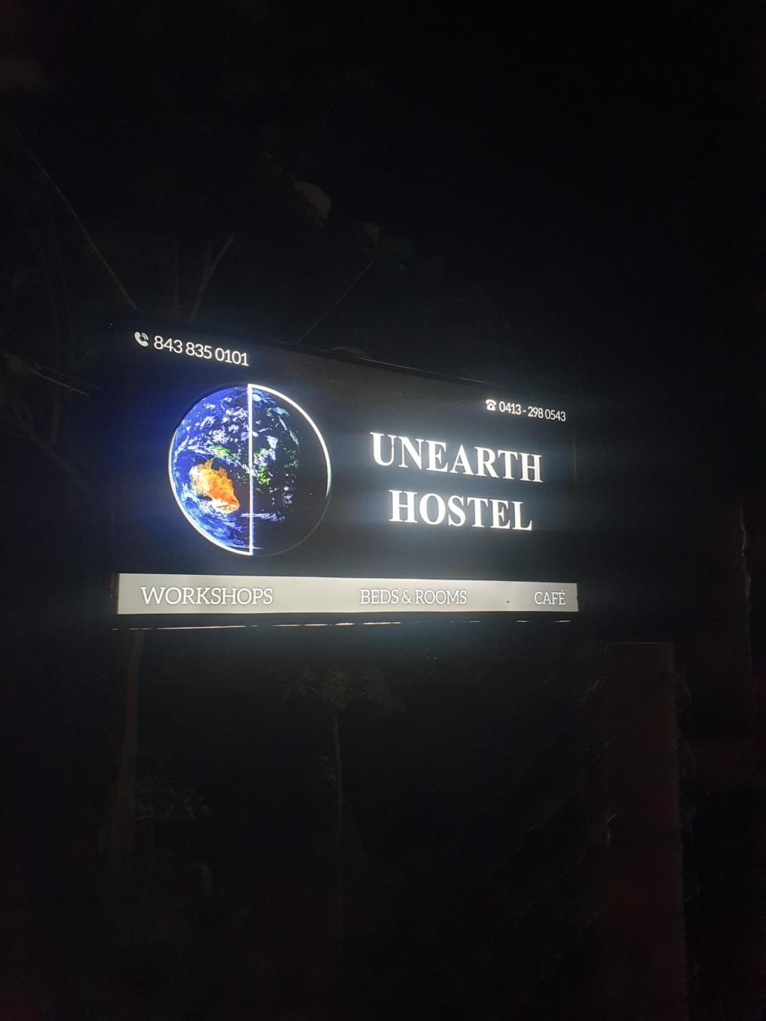 Unearth Hostel Ауровиль Экстерьер фото