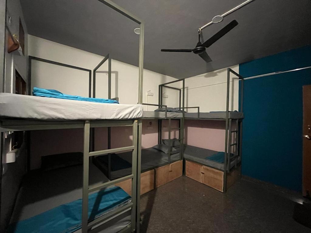Unearth Hostel Ауровиль Экстерьер фото